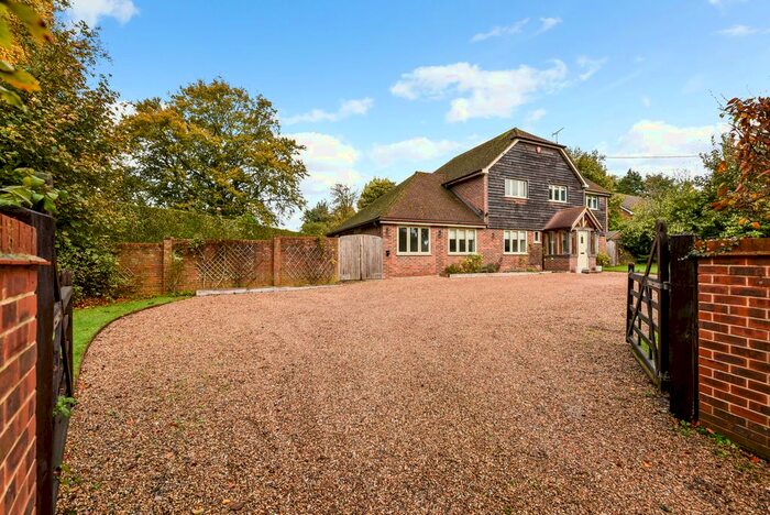 5 Bedroom Detached House For Sale In Paice Lane, Medstead, Hampshire, GU34