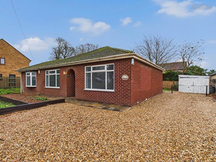 2 Bedroom Detached Bungalow For Sale In Peterborough Road, Crowland, Peterborough, PE6