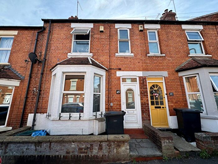 3 Bedroom Terraced House For Sale In Cromwell Road, Yeovil, Somerset, BA21