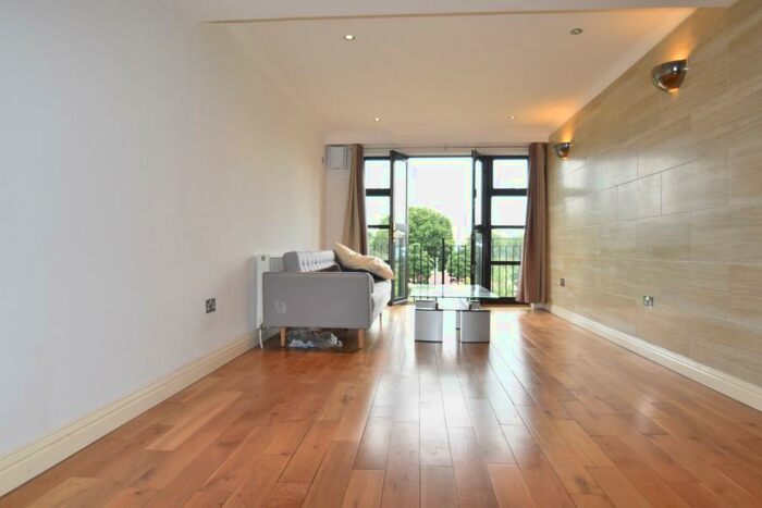 2 Bedroom Apartment To Rent In Copperfield Road, London, E3