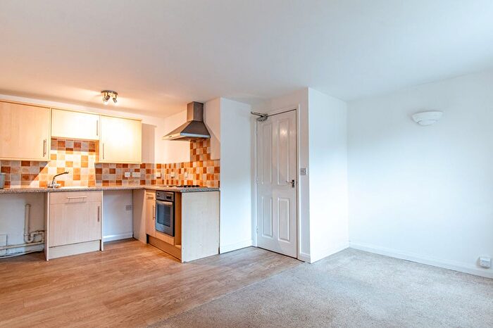 1 Bedroom Flat To Rent In Marthus Court, Liskeard, PL14