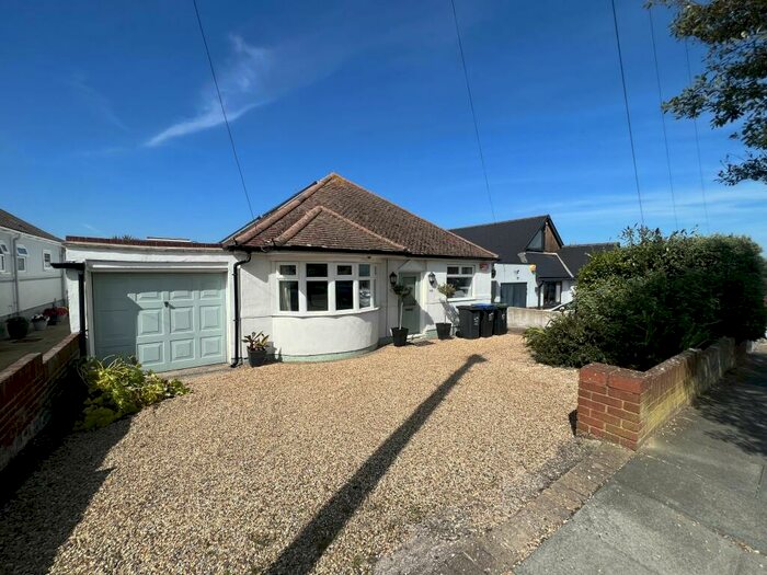 4 Bedroom Detached Bungalow To Rent In Botany Road, Broadstairs, CT10