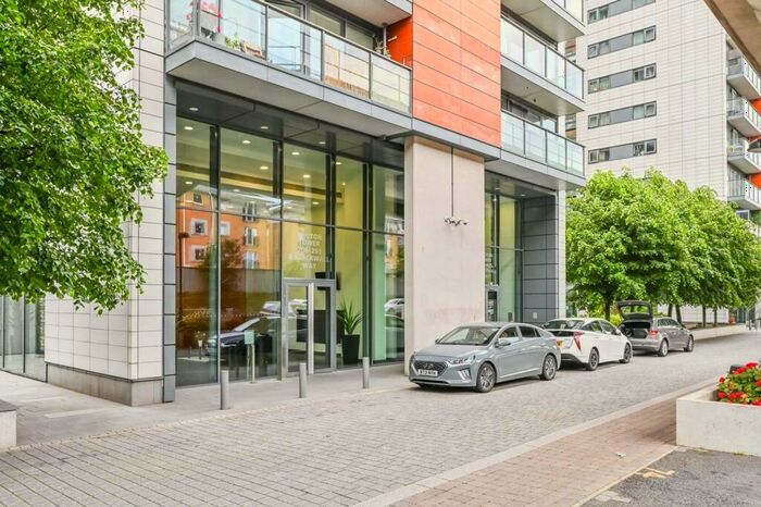1 Bedroom Apartment To Rent In Proton Tower, East India, Virginia Quays, Blackwall, Canary Wharf, London, E14