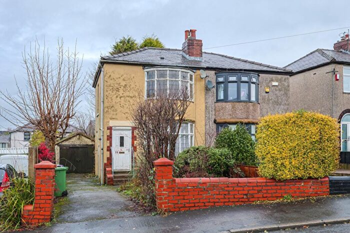 2 Bedroom Semi Detached House For Sale In Lyndhurst Avenue, Blackburn, BB1