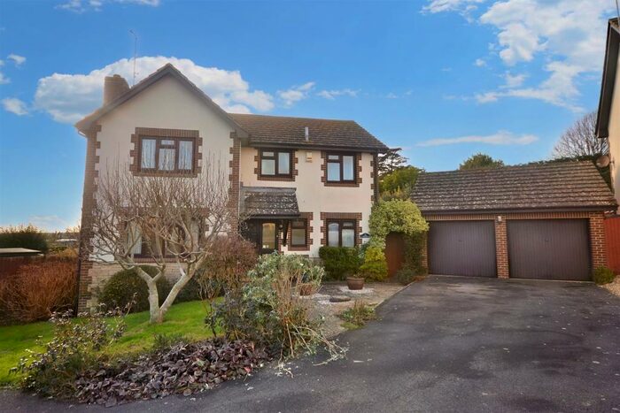 4 Bedroom Detached House For Sale In Northover Close, Burton Bradstock, Bridport, DT6