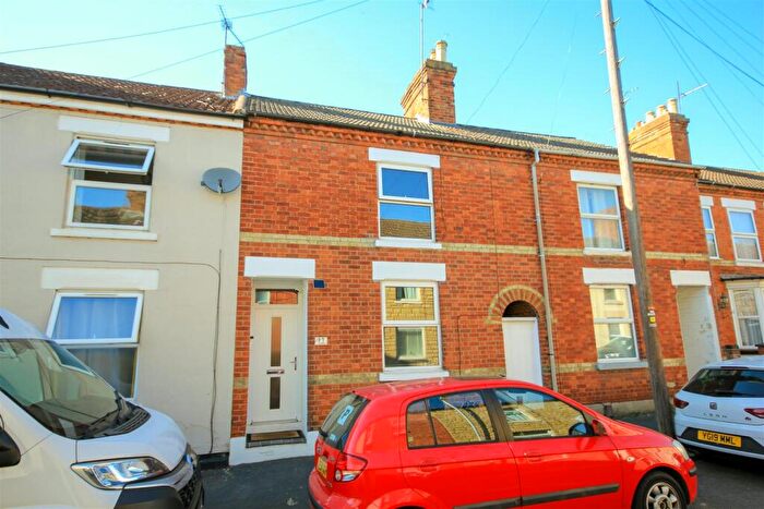 3 Bedroom Terraced House For Sale In Crabb Street, Rushden, NN10