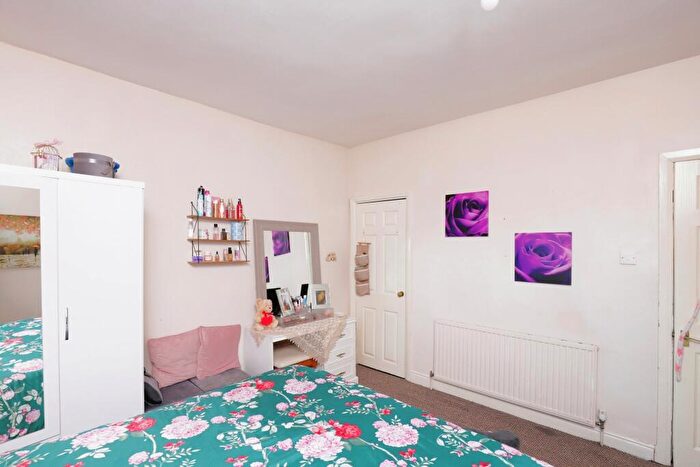3 Bedroom End Of Terrace House For Sale In Charlotte Road, Sheffield, South Yorkshire, S2