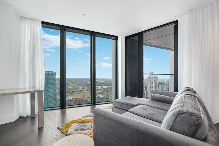 1 Bedroom Flat To Rent In Amory Tower, London, E14