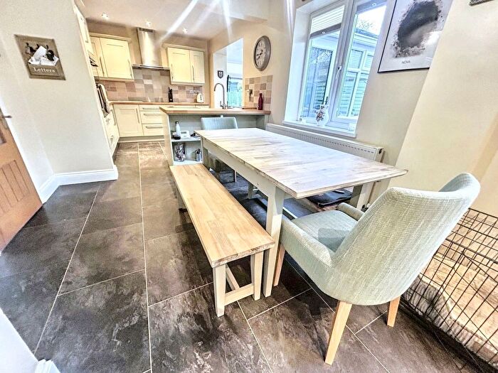 4 Bedroom Link Detached House For Sale In Oakley Close, Annitsford, Cramlington, NE23
