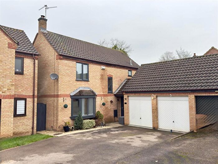 4 Bedroom Detached House For Sale In Liberty Drive, Duston, Northampton, NN5