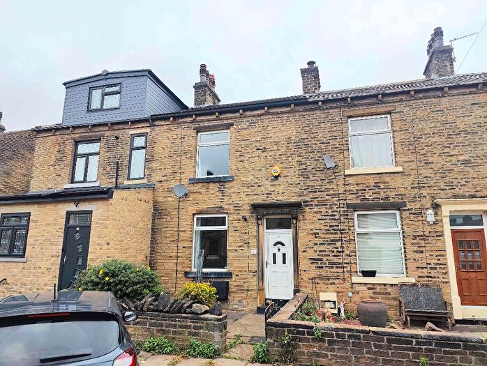 2 Bedroom Terraced House To Rent In Bubwith Grove, Halifax, HX2