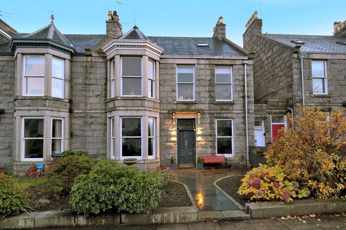 2 Bedroom Flat To Rent In Beaconsfield Place, West End, Aberdeen, AB15