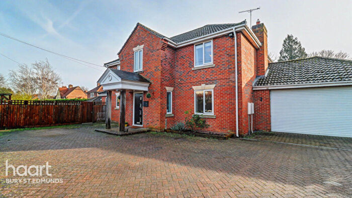 4 Bedroom Detached House For Sale In The Street, Great Barton, Bury St Edmunds, IP31