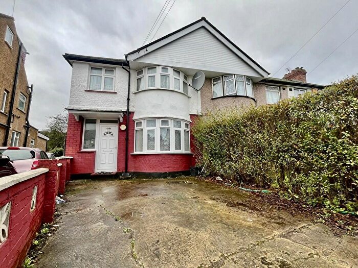 3 Bedroom End Of Terrace House To Rent In Abercorn Crescent, Harrow, HA2