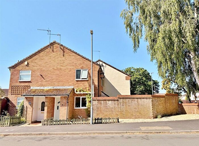1 Bedroom End Of Terrace House For Sale In The Curlews, Verwood, Dorset, BH31