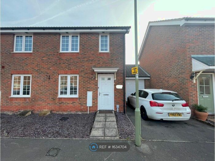 3 Bedroom End Of Terrace House To Rent In Viscount Gardens, Eastleigh, SO50