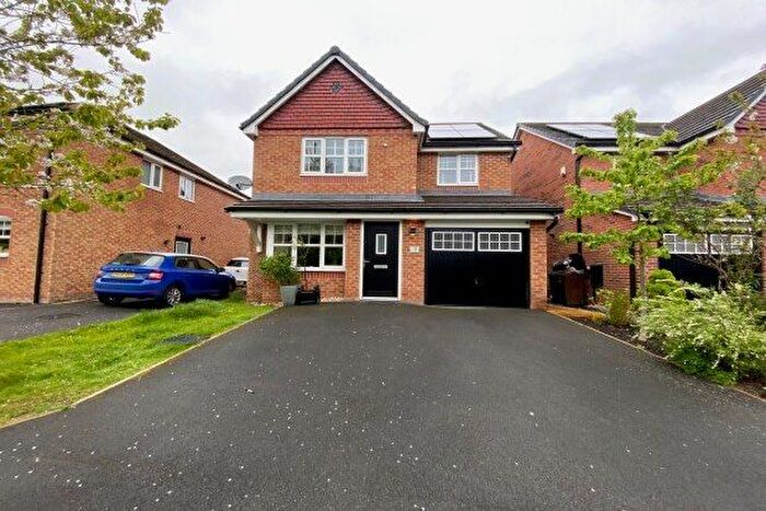 4 Bedroom Property To Rent In Alexander Close, Chorley, PR7