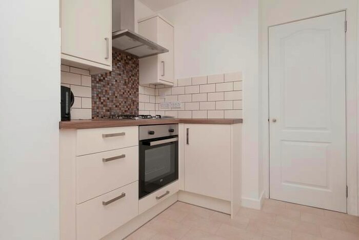 2 Bedroom Flat To Rent In Burnhead Loan, Edinburgh, EH16
