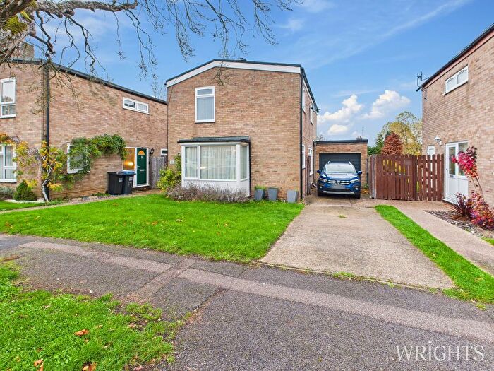 3 Bedroom Detached House For Sale In Fallowfield, Welwyn Garden City, AL7