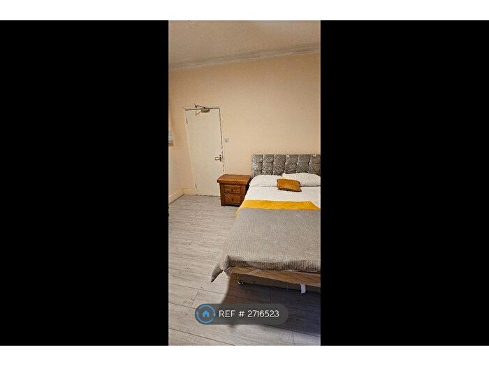 Studio To Rent In Churchfields Road, Beckenham, BR3