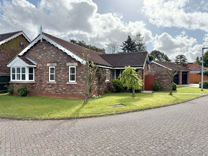 3 Bedroom Detached Bungalow For Sale In Hunters Close, Great Coates, DN37