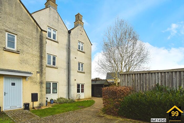 1 Bedroom Flat For Sale In Hardie Close, Tetbury, GL8