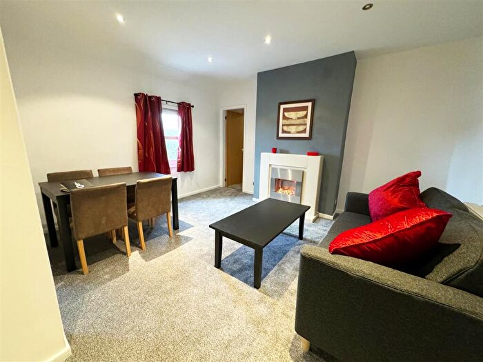 1 Bedroom Apartment To Rent In Highbury Road, Meanwood, Leeds, West Yorkshire., LS6