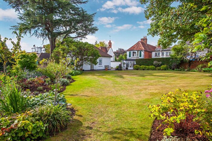 4 Bedroom Semi Detached House For Sale In White Cottage, Surley Row, Caversham, Reading, RG4