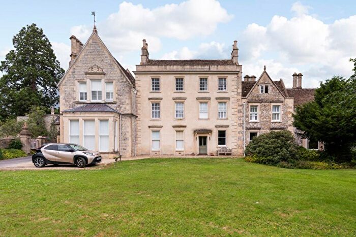 2 Bedroom Apartment For Sale In Weston Lodge, Weston, Bath, BA1