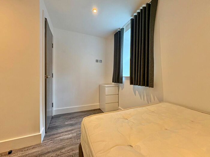 2 Bedroom Flat To Rent In Cardigan Road, Headingley, Leeds, LS6