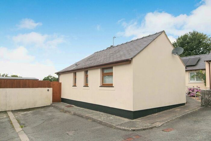 2 Bedroom Bungalow For Sale In Brynffynnon, Star, Gaerwen, Anglesey, LL60