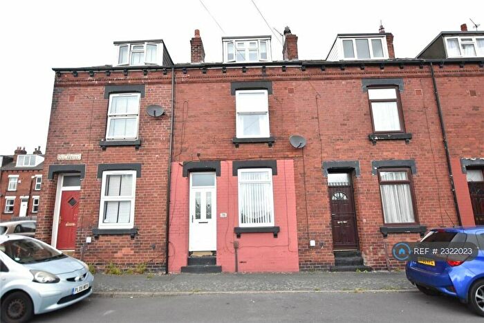 3 Bedroom Terraced House To Rent In Ivy Avenue, Leeds, LS9