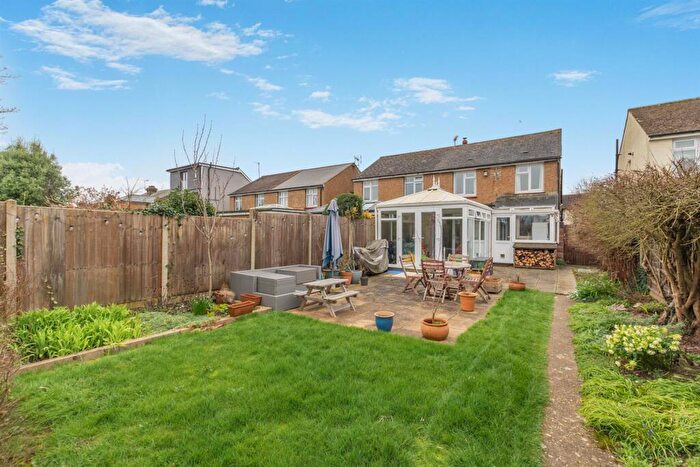 3 Bedroom Semi-Detached House For Sale In Plains Avenue, Maidstone, ME15