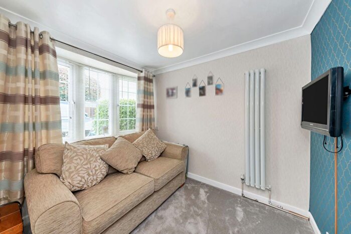 3 Bedroom End Of Terrace House For Sale In Eliot Road, Royston, SG8