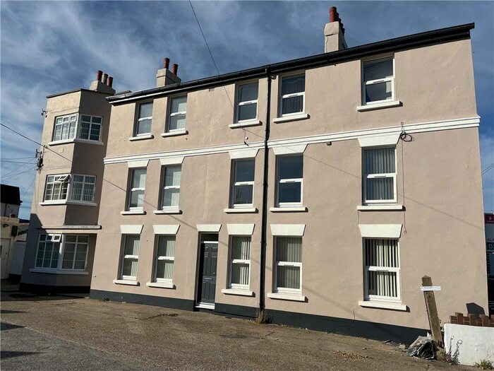 2 Bedroom Flat To Rent In St. Michaels Lane, Bridport, DT6