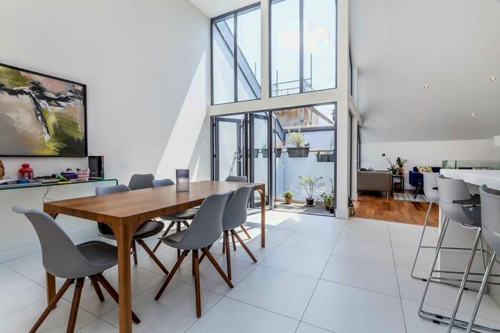 5 Bedroom Terraced House To Rent In Townhouse Mews, London, W12