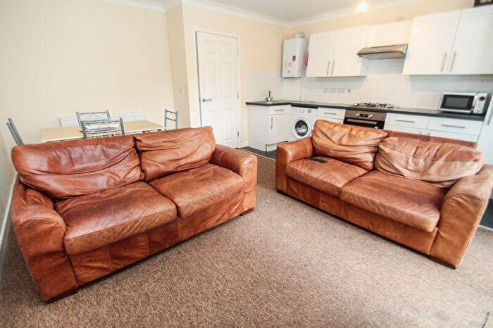 4 Bedroom Terraced House To Rent In Richards Close, Bournemouth, BH10