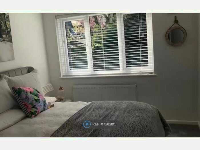 1 Bedroom Flat To Rent In Springfield Road, Cheshunt, Waltham Cross EN8