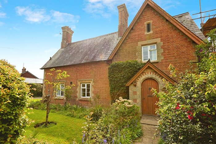 3 Bedroom Semi-Detached House For Sale In Elm Hill, Motcombe, Shaftesbury, SP7