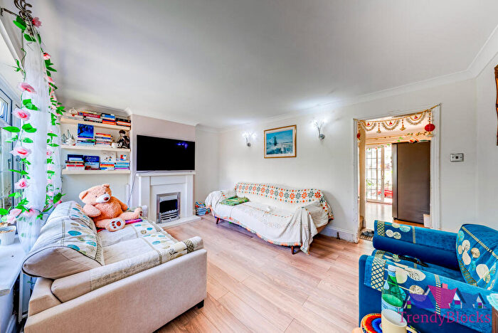 3 Bedroom Semi-Detached House For Sale In Woodhurst, Horsted, Chatham, Medway, ME5