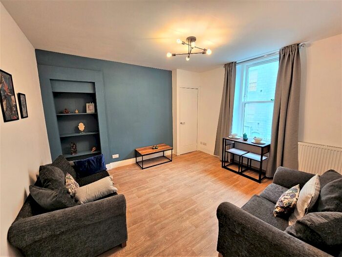 1 Bedroom Flat To Rent In Spa Street, City Centre, Aberdeen, AB25