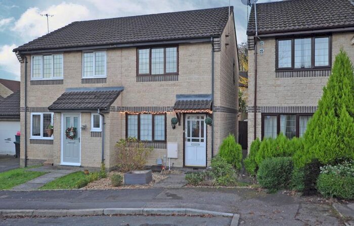 2 Bedroom Semi-Detached House To Rent In Semi-Detached, Marigold Close, Rogerstone, NP10