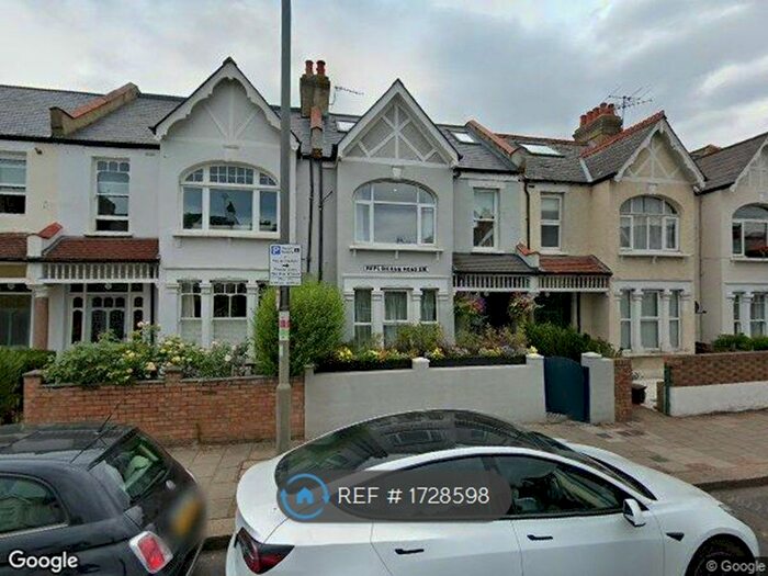 2 Bedroom Flat To Rent In Replingham Road, London, SW18