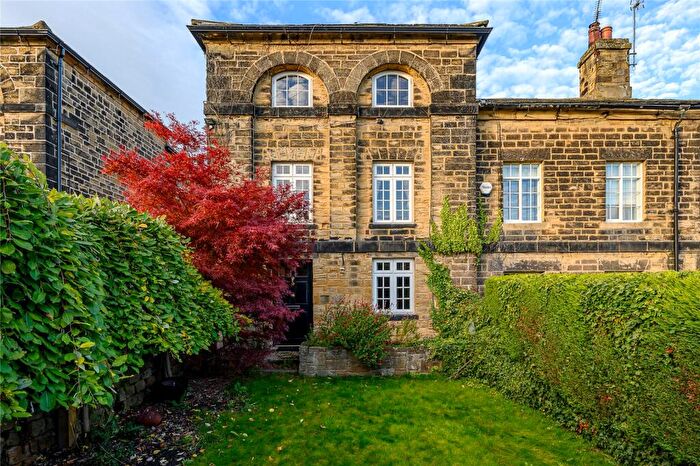 4 Bedroom End Of Terrace House For Sale In The Avenue, Harewood, LS17