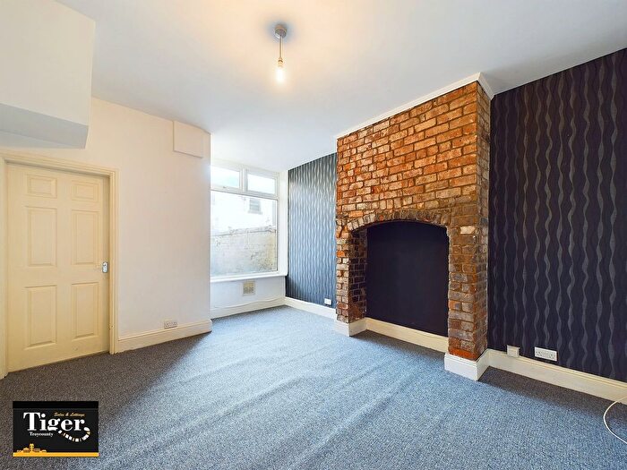 4 Bedroom Terraced House To Rent In Cocker Street, Blackpool, FY1