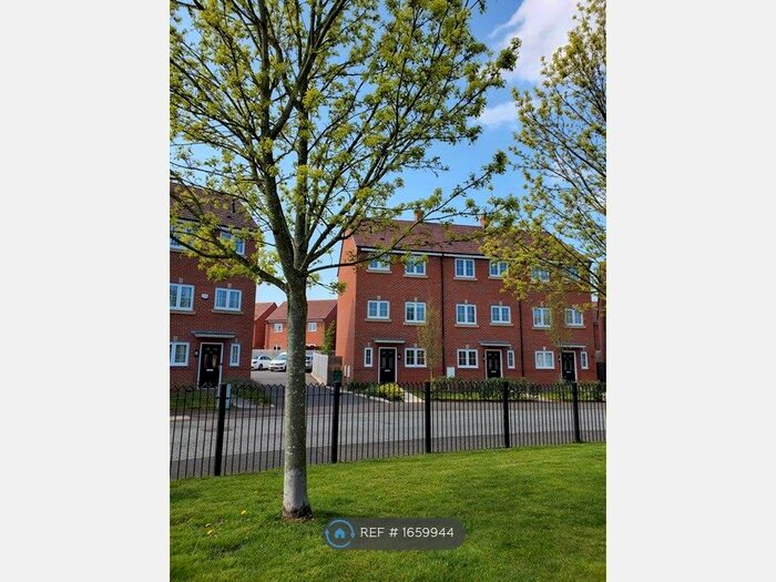 4 Bedroom End Of Terrace House To Rent In Butts Green, Westbrook, Warrington, WA5