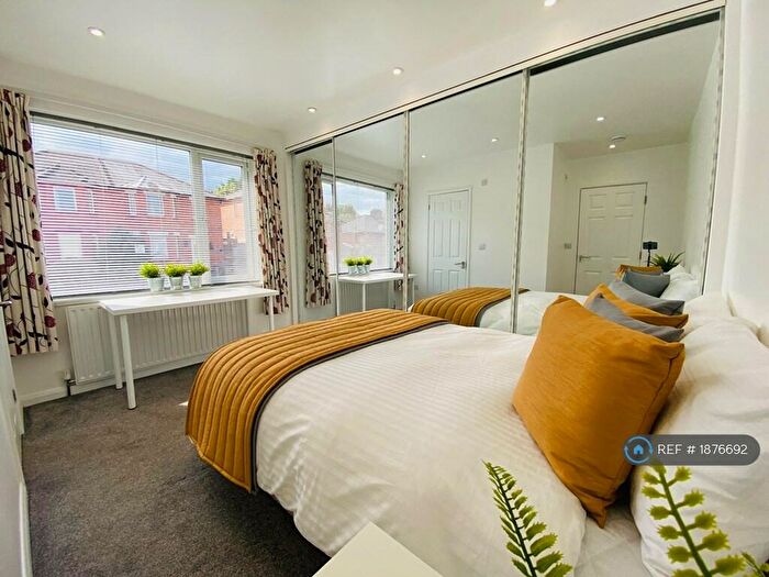 6 Bedroom Semi-Detached House To Rent In Harefield Road, Southampton, SO17