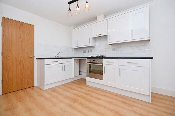 2 Bedroom Flat For Sale In Burt Close, Fareham, PO15