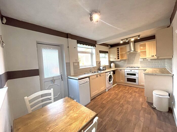 2 Bedroom End Of Terrace House To Rent In Clough Road, Manchester, M43