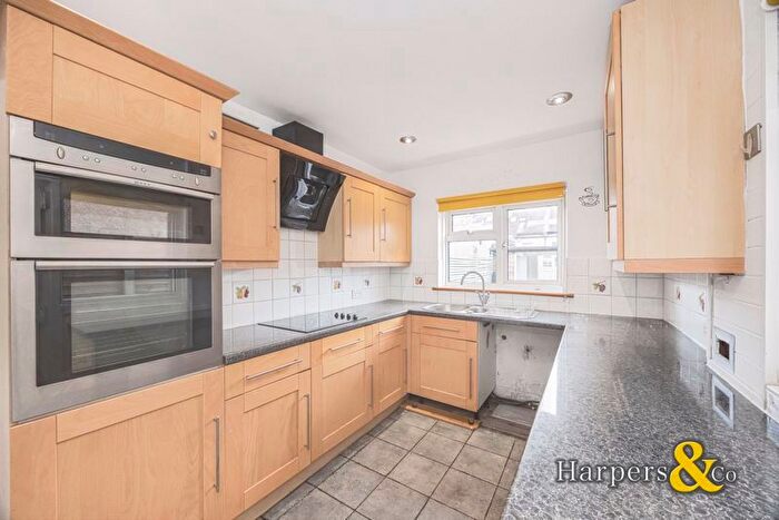 2 Bedroom Terraced House For Sale In Beaconsfield Road, Bexley, DA5